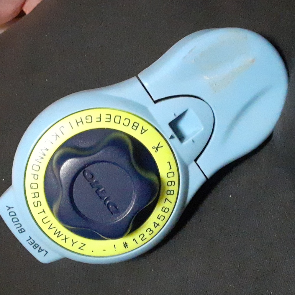 Dymo Label Buddy Embossing Label Maker Classic